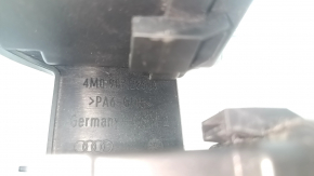 Right underhood relay block 2pcs Audi Q7 16- with bracket