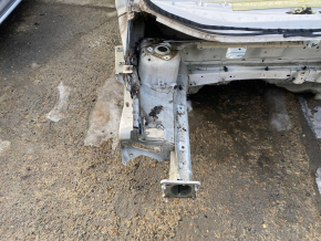 Front right quarter Ford C-max MK2 13-18 on the body, white
