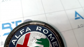 Emblem of radiator grille Alfa Romeo Giulia 17- carbon, polished varnish