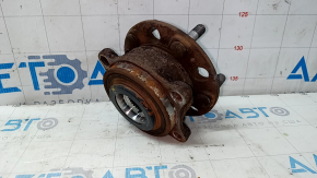 Front left hub Hyundai Santa FE Sport 13-18 FWD rusty, bearing hums
