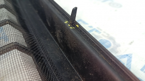 Wiper grille plastic Ford Edge 15 - broken guide