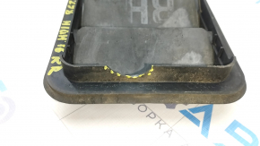 Right ventilation shield Toyota Highlander 14-19 broken mount