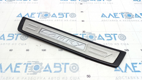 Door sill trim rear left outer Toyota Camry v55 15-17 usa chrome, worn