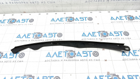 Right hood seal Audi A4 B9 17 - broken mount