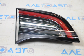 Light inside trunk lid left Tesla Model Y 20- type 1 for polishing