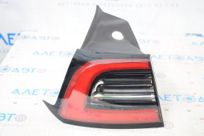 Light outer wing left Tesla Model Y 20- 4 pins scratches