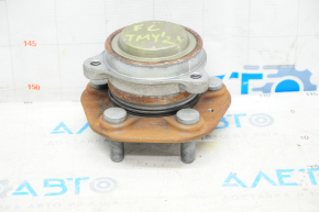 Hub front left Tesla Model Y 20- RWD