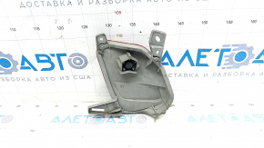 Reflector rear left Toyota Highlander 14-19 broken mount