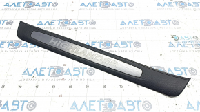 Door sill outer front left Toyota Highlander 14- chrome, scratches