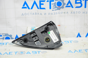 Reflector on the rear right wing Tesla Model Y 20 - broken mount