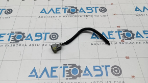 Headlight chip high beam Toyota Prius V 15-17 halogen