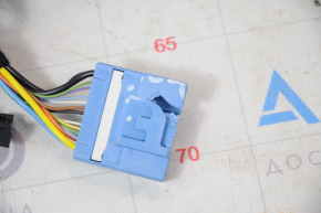 Tesla Model Y 20 Center Console Wiring - Broken Chip