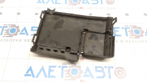 Cadillac ATS 13- Distribution Plate Cover