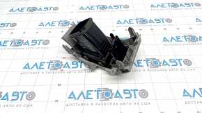 Left air duct deflector for Toyota Prius V 12-14 gray