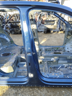 Body pillar central right VW Tiguan 18 - on the body, dented