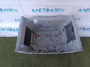 Trunk trough Porsche Macan 15 - battery box