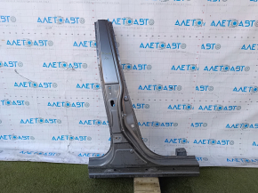 The central right body pillar of Nissan Rogue 14-20 is sawn off, butt