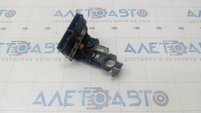 Positive terminal Nissan Versa 12-19 usa