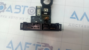 Positive terminal Nissan Versa 12-19 usa