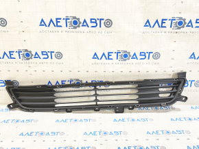 Lower grille of the front bumper Mitsubishi Outlander 14-15 prerest