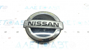 Nissan Rogue 21-23 grille emblem sand