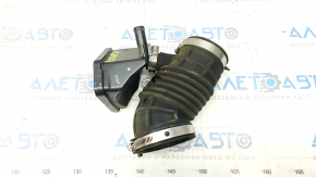 Air duct for intake Nissan Rogue 21-21 2.5 with resonator