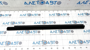 Glass seal front left Toyota Rav4 19- internal