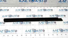 Glass seal front left Toyota Rav4 19- internal