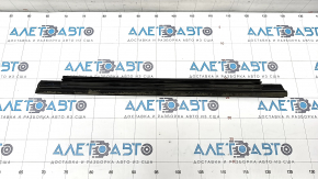 Rear left glass seal Toyota Rav4 19- internal