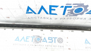 Left windshield molding Ford Edge 15 - scratches, crack