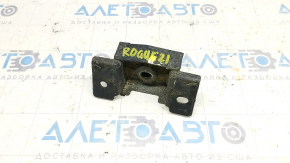 Fastening of the inlet pipe with a catalytic converter Nissan Rogue 21-22 2.5