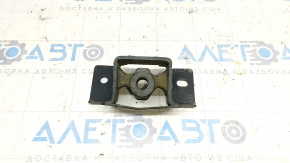 Fastening of the inlet pipe with a catalytic converter Nissan Rogue 21-22 2.5