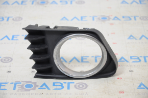 Left bumper grille Toyota Prius V 12-14 pre-rest under fog lights, broken fastener, chips
