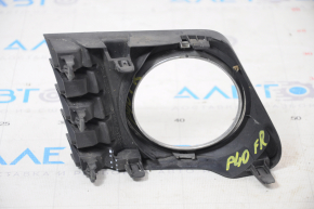 Right bumper grille Toyota Prius V 12-14 pre-rest under fog lights, broken fastener, chips