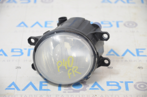 Fog lamp PTF right Toyota Prius V 12-17 cloudy inside, sand, broken housing