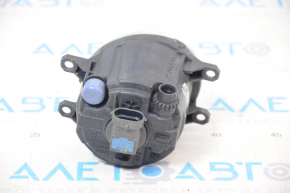 Fog lamp PTF right Toyota Prius V 12-17 cloudy inside, sand, broken housing