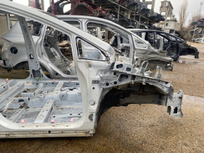 Front right quarter Toyota Prius V 12-17 white on the body