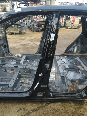 Body pillar central left Nissan Rogue 21-23 on the body, bumps