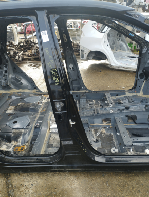 Body pillar central right Nissan Rogue 21-23 on the body, bumps
