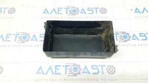 Nissan Rogue 21-23 underhood fuse box cover is rubbed