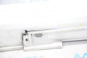 Left threshold Toyota Prius V 12-17 white crack