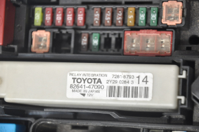 Underhood fuse box Toyota Prius V 12-17