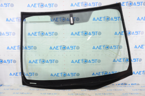 Windshield Toyota Prius V 12-17 PGW chips, scratches