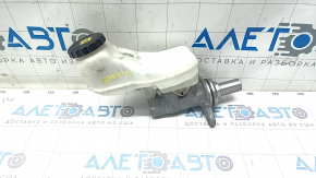 Main brake cylinder with reservoir Toyota Rav4 19- 2.5 with cover