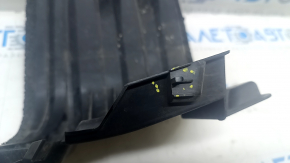 Radiator deflector left lower Lexus RX350 RX450h 16-19 broken mount