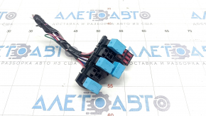 Relay block under the hood left Toyota Rav4 19- triangular