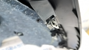 Right arch trim VW Tiguan 18 - black, under 2 rows, scratch, broken fasteners