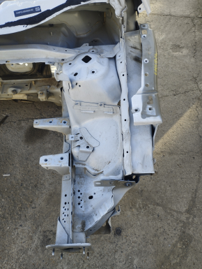 Front left quarter Ford Edge 19 - on the body, white, pokes