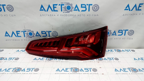 Right lamp Audi Q5 80A 18-20 LED, scratches