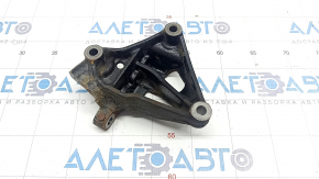 Engine mount bracket right Toyota Rav4 19- on the engine